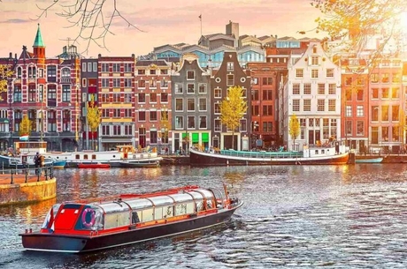 YÜZEN ŞEHİR; AMSTERDAM TURU YILBAŞI ÖZEL