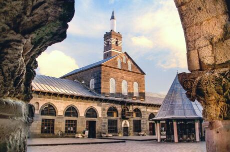 Uçaklı Gaziantep Şanlıurfa Göbeklitepe Turu 1 Gece